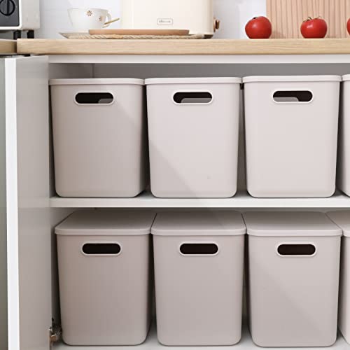 Yishyfier Plastic Storage Baskets With Lid Organizing Container Lidded Knit Storage Organizer Bins for Shelves Drawers Desktop Closet Playroom Classroom Office (4L, Light grey) - size: 4L