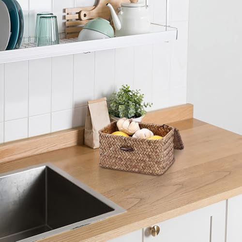 Hipiwe Seagrass Basket Key Holder Box for Entryway Tabletop Desk Organizer with Lid Handwoven Wicker Storage Bin for Hair Ties Candy, 6.1"L x 4.0"W x 3.3"H - color: Coffee color, size: 6.1" x 4.0" x 3.3"