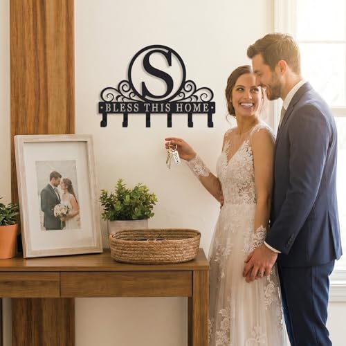 Personalized Metal Monogram Key Holder Wall Mount, Custom Letter Metal Key Holder for Wall Key Hooks Coat Rack, Perfect for Bathroom, Living Room, Kitchen - style: S