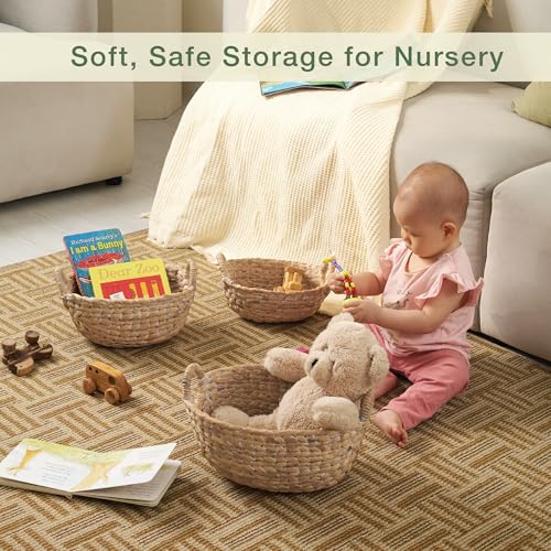 Set of 3 Wicker Storage Baskets for Organizing - Woven Decorative Baskets with Handles - Organizers for Bathroom, Kitchen, and Shelves (White) - color: White Hyacinth