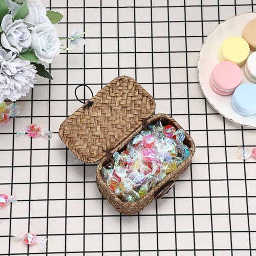 Hipiwe Mini Seagrass Basket with Lid Wicker Storage Basket Small Handwoven Multipurpose Desktop Baskets Home Decor, 4.3"L x 2.5"W x 2.1"H - color: Coffee color, size: 4.3" x 2.5" x 2.1"