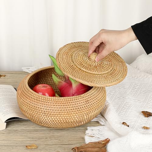 Hipiwe Round Rattan Boxes with Lid Natural Woven Storage Basket Bin Multi-Purpose Wicker Tray Weaving Decorative Shelf Basket Farmhouse Picnic Bread Fruit Table Storage Basket - size: Large，8.9"D x 4.7"H