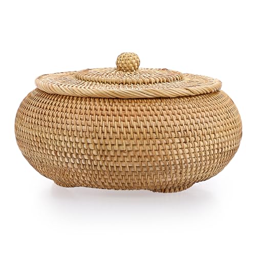Hipiwe Round Rattan Boxes with Lid Natural Woven Storage Basket Bin Multi-Purpose Wicker Tray Weaving Decorative Shelf Basket Farmhouse Picnic Bread Fruit Table Storage Basket - size: Large，8.9"D x 4.7"H