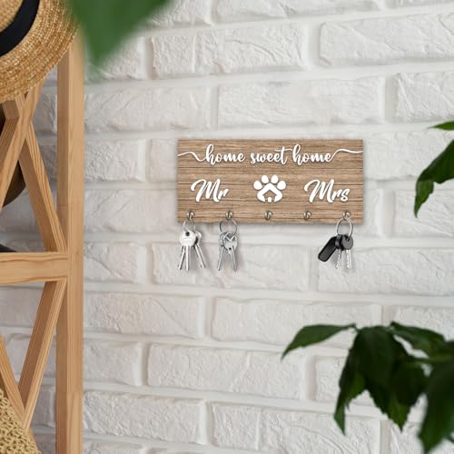 Wooden Key Holder - Mr & Mrs Wall Mounted Key Holder Rack Organizer Hanger with 5 Hooks for Wall Express Love Art Decor for Entryway Front Door Hallway Office(5 x 8 inch) - A03 - color: Mr & Mrs