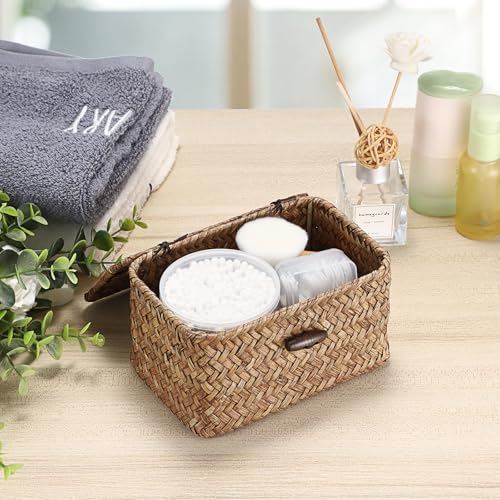 Hipiwe Seagrass Basket Key Holder Box for Entryway Tabletop Desk Organizer with Lid Handwoven Wicker Storage Bin for Hair Ties Candy, 6.1"L x 4.0"W x 3.3"H - color: Coffee color, size: 6.1" x 4.0" x 3.3"