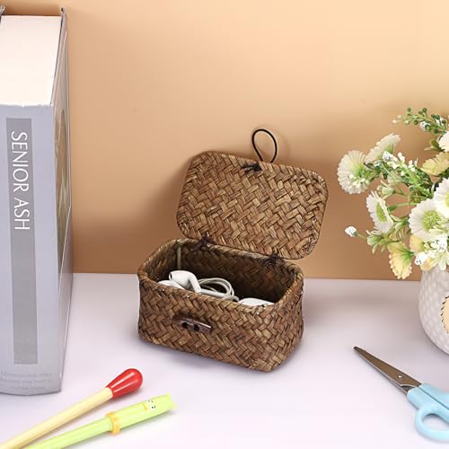 Hipiwe Mini Seagrass Basket with Lid Wicker Storage Basket Small Handwoven Multipurpose Desktop Baskets Home Decor, 4.3"L x 2.5"W x 2.1"H - color: Coffee color, size: 4.3" x 2.5" x 2.1"